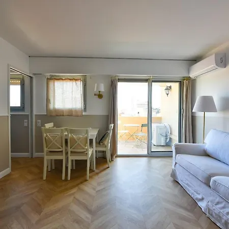 Apartment L'alizee Avec Jolie Terrasse Vue Sur La Ville, Dans Le Centre De Cannes
