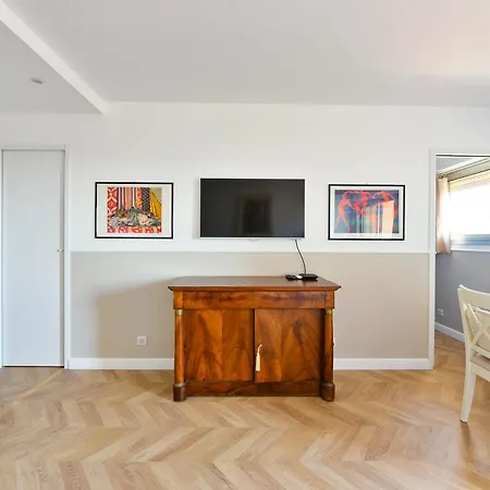 Appartamento L'alizee Avec Jolie Terrasse Vue Sur La Ville, Dans Le Centre De *